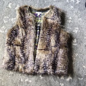 Fur vest